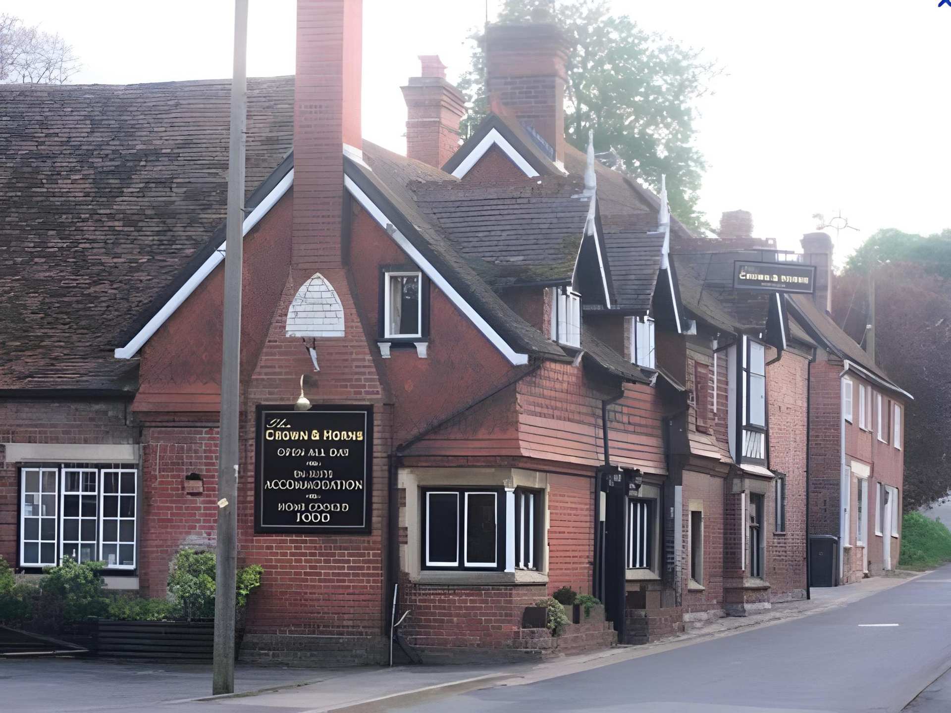 The Crown & Horns