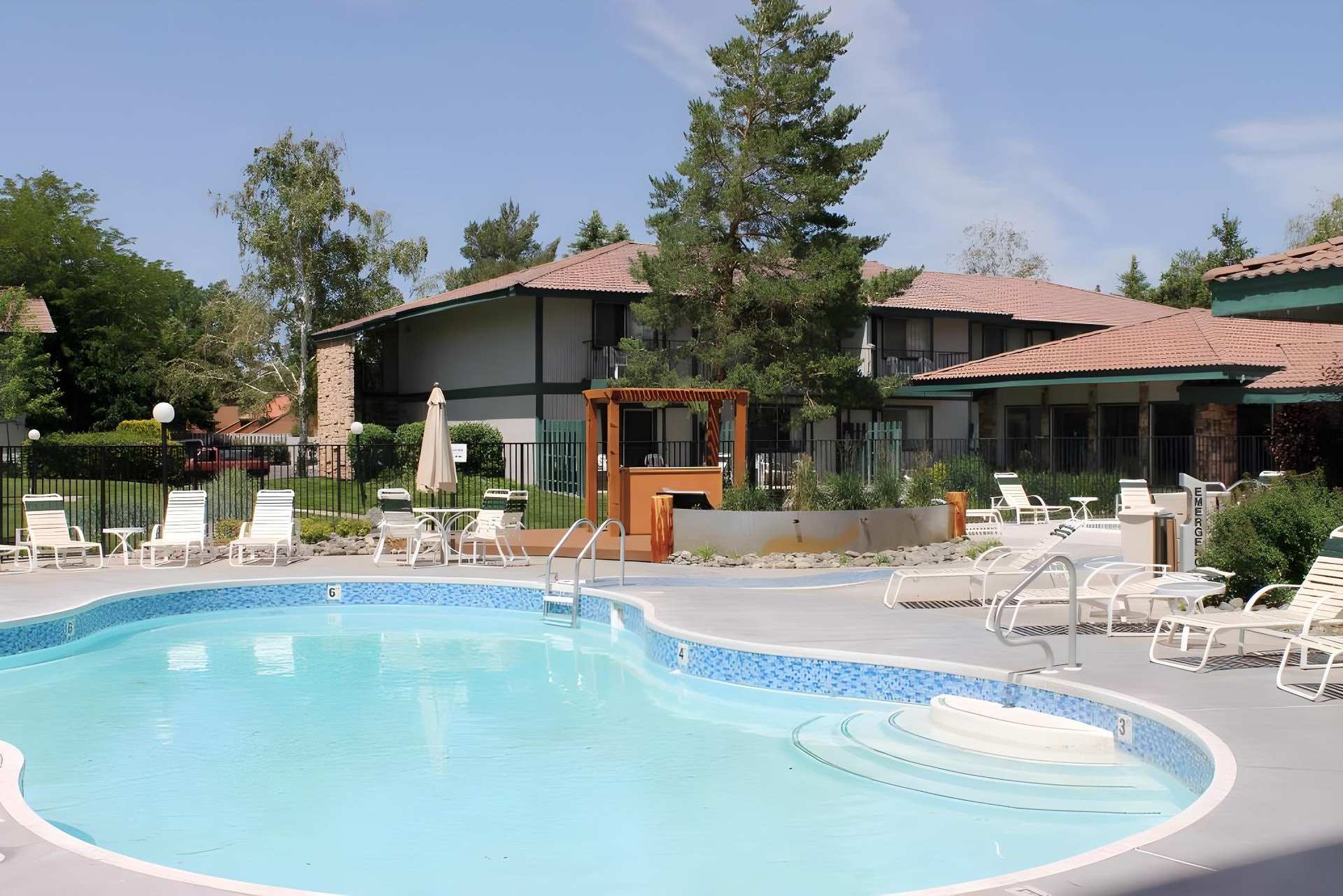 THUNDERBIRD RESORT CLUB