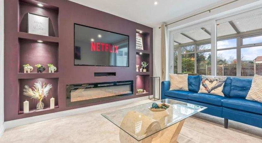 New! Sleeps 6-Free Parking-Long stays-Contractors