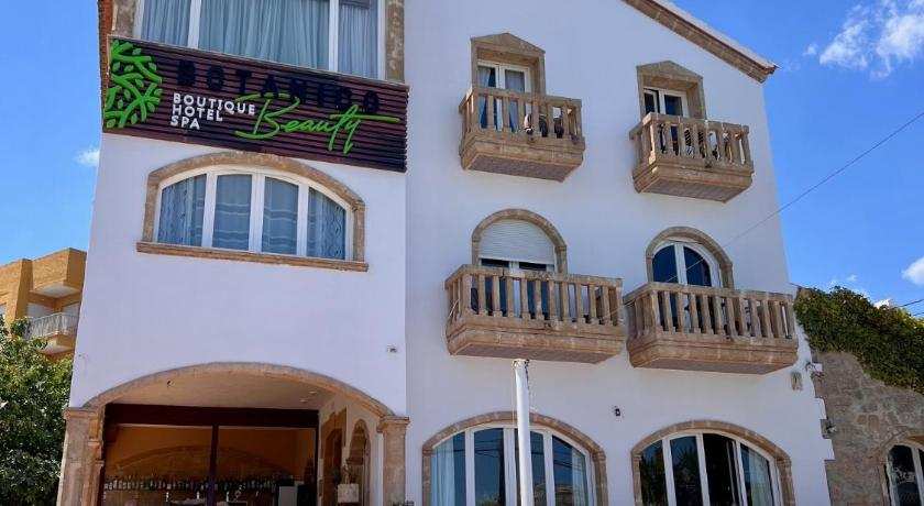 Botanico Boutique Suites