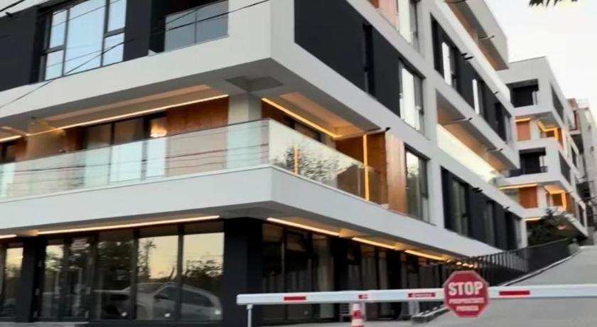 Apartament de Lux cu Terasă la Lac Rediu La 5 Minute de Moldova Mall