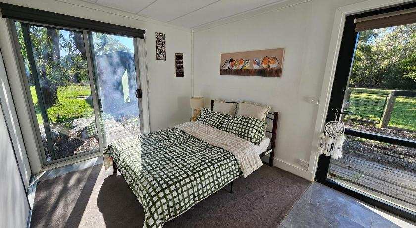 Quiet Cabin in the forest-Pearcedale