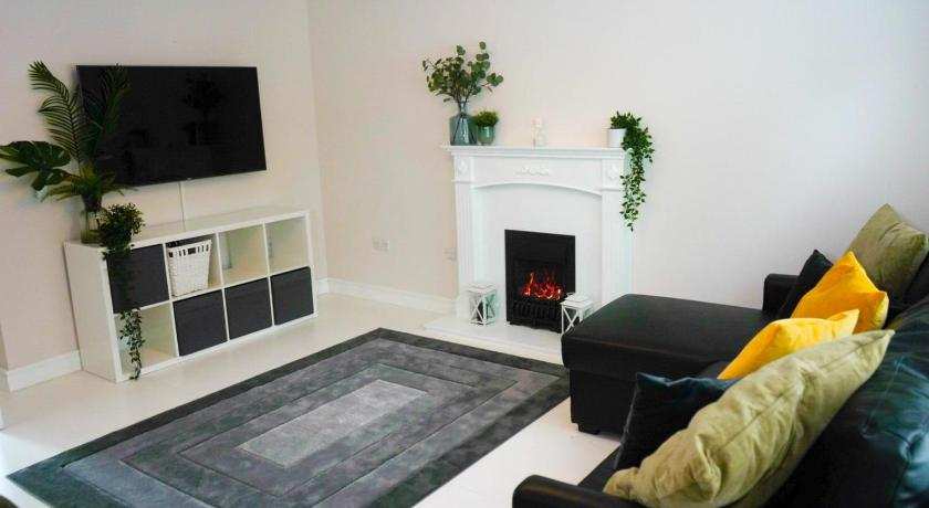 3 BED new build home with FREE parking BHX NEC HS2 CONTRACTORS FAMILIES