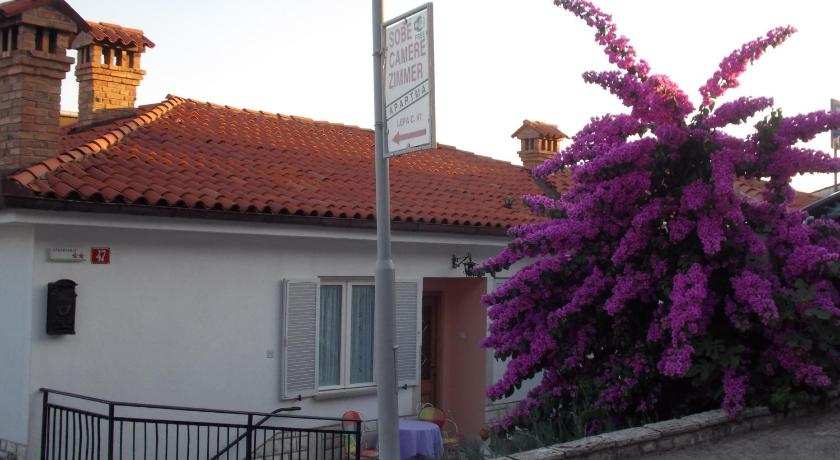 Apartments & Rooms Karmen