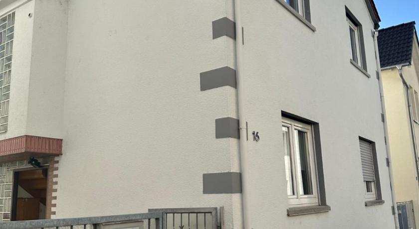 Frankfurt Airport & Fair Apartment