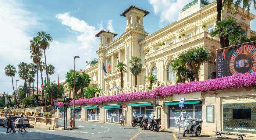 Serendipity Spiaggia E Porto Sole with Balcony and Parking - Happy Rentals
