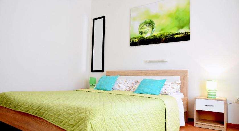 Rooms Vilma close to Rab City