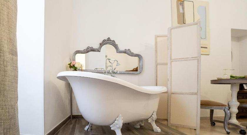 Corte Pietrantica - Charming Rooms & Suites