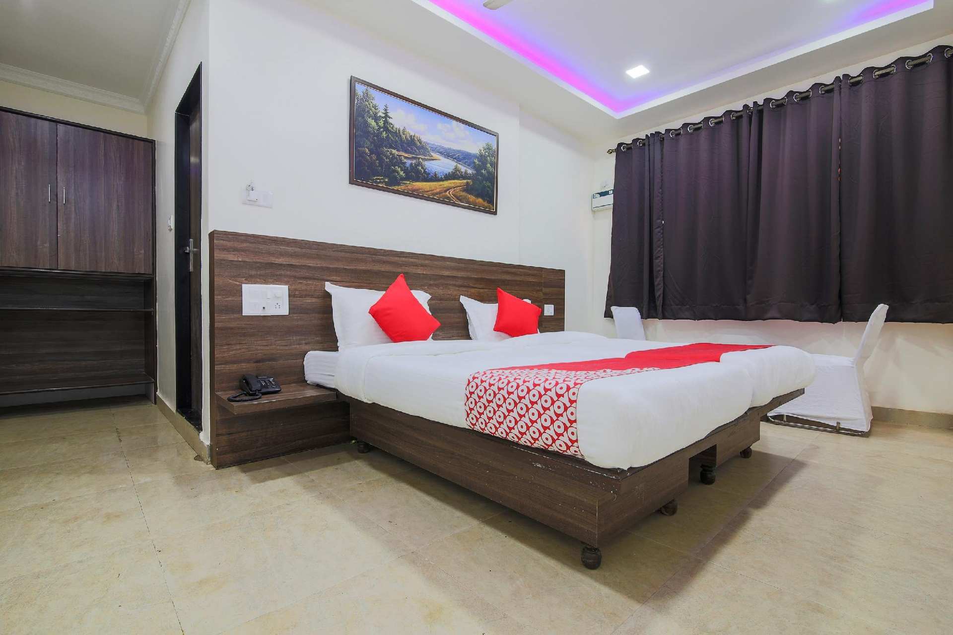 OYO 7065 Hotel Surya Palace