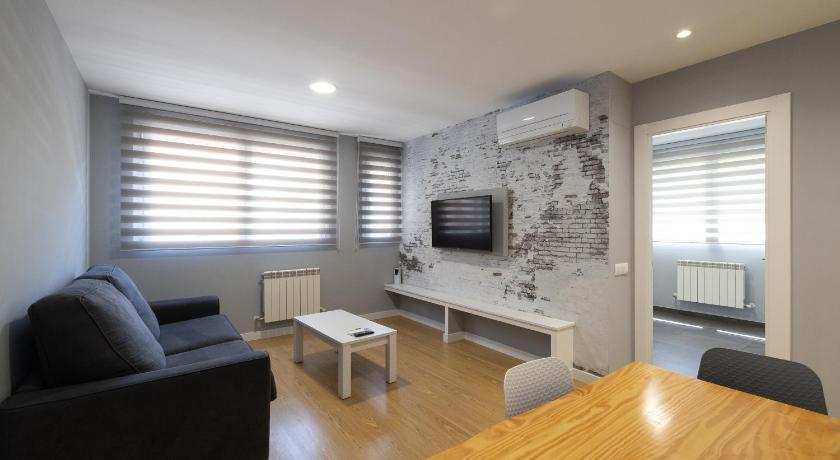 ALQUILAZ. Apartamentos Turísticos.