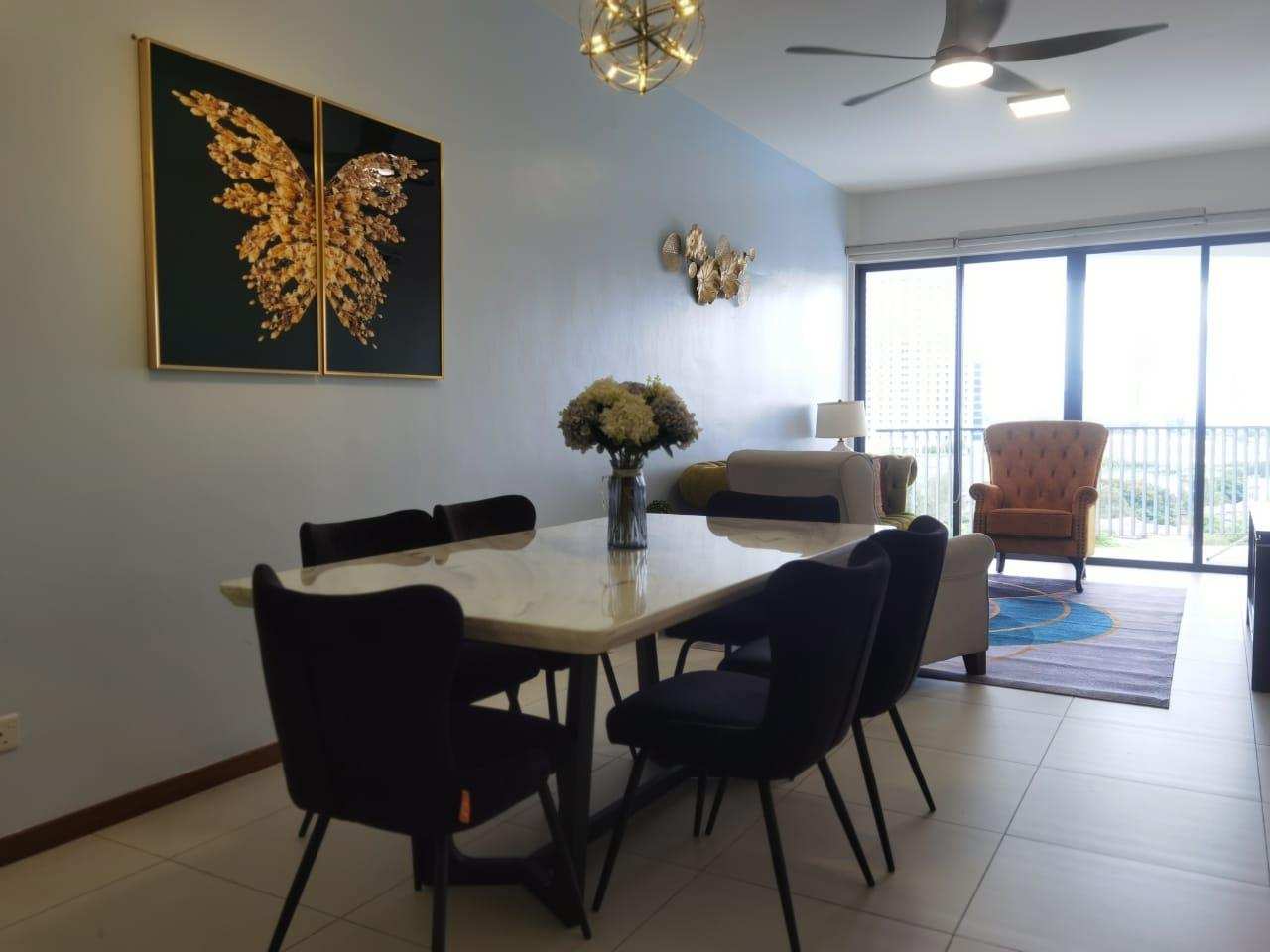 Tree Family Executive Suite 3 BR /8 PAX Gurney