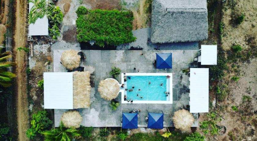 Badaboom Hostal & Surf