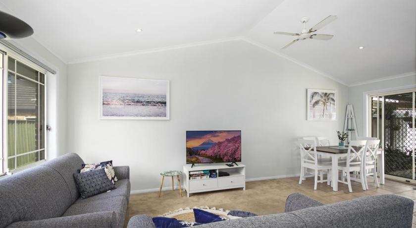 Beach Daze - Umina Beach Family Friendly