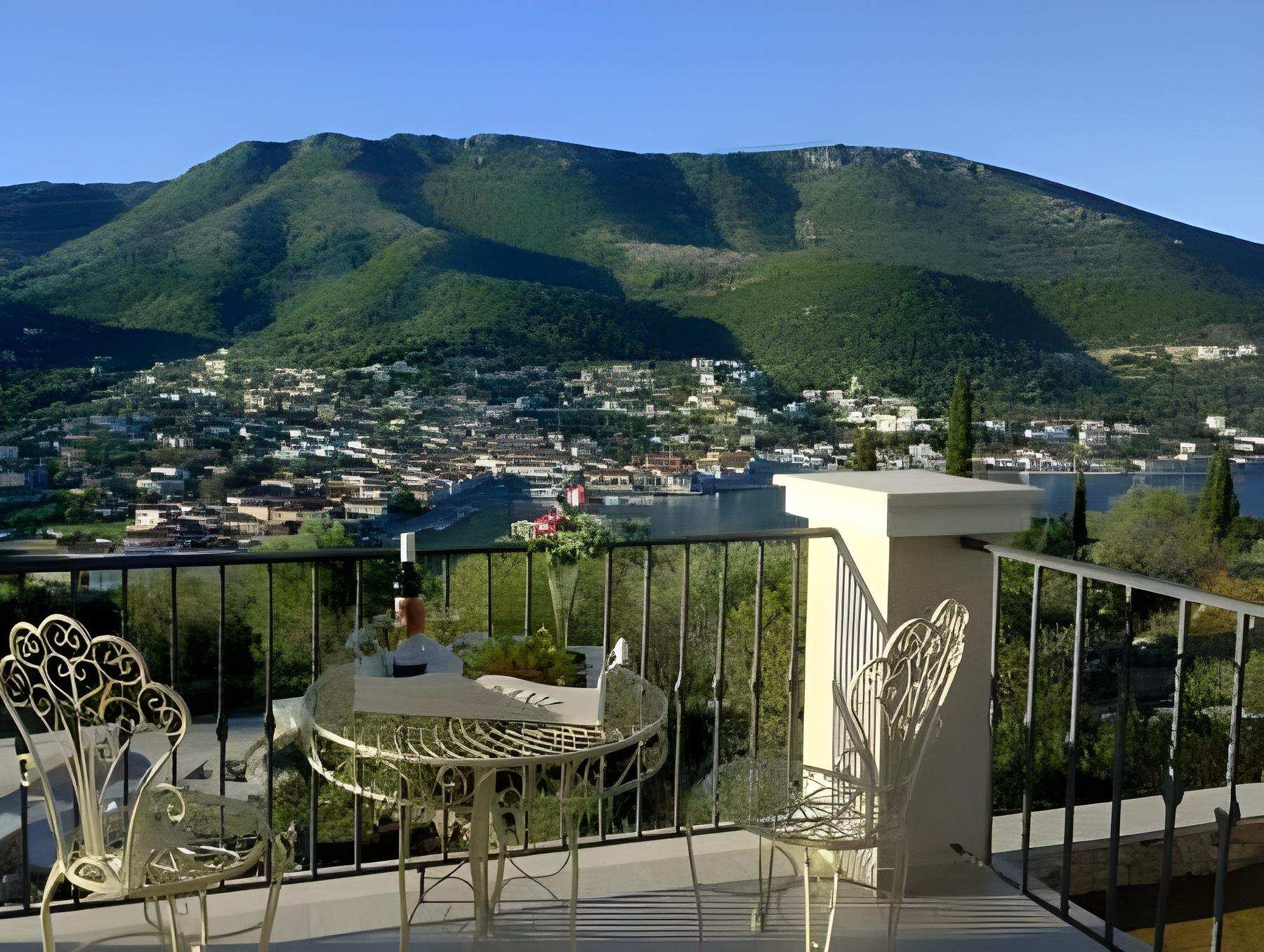 Adastra Ithaca Luxury Suites