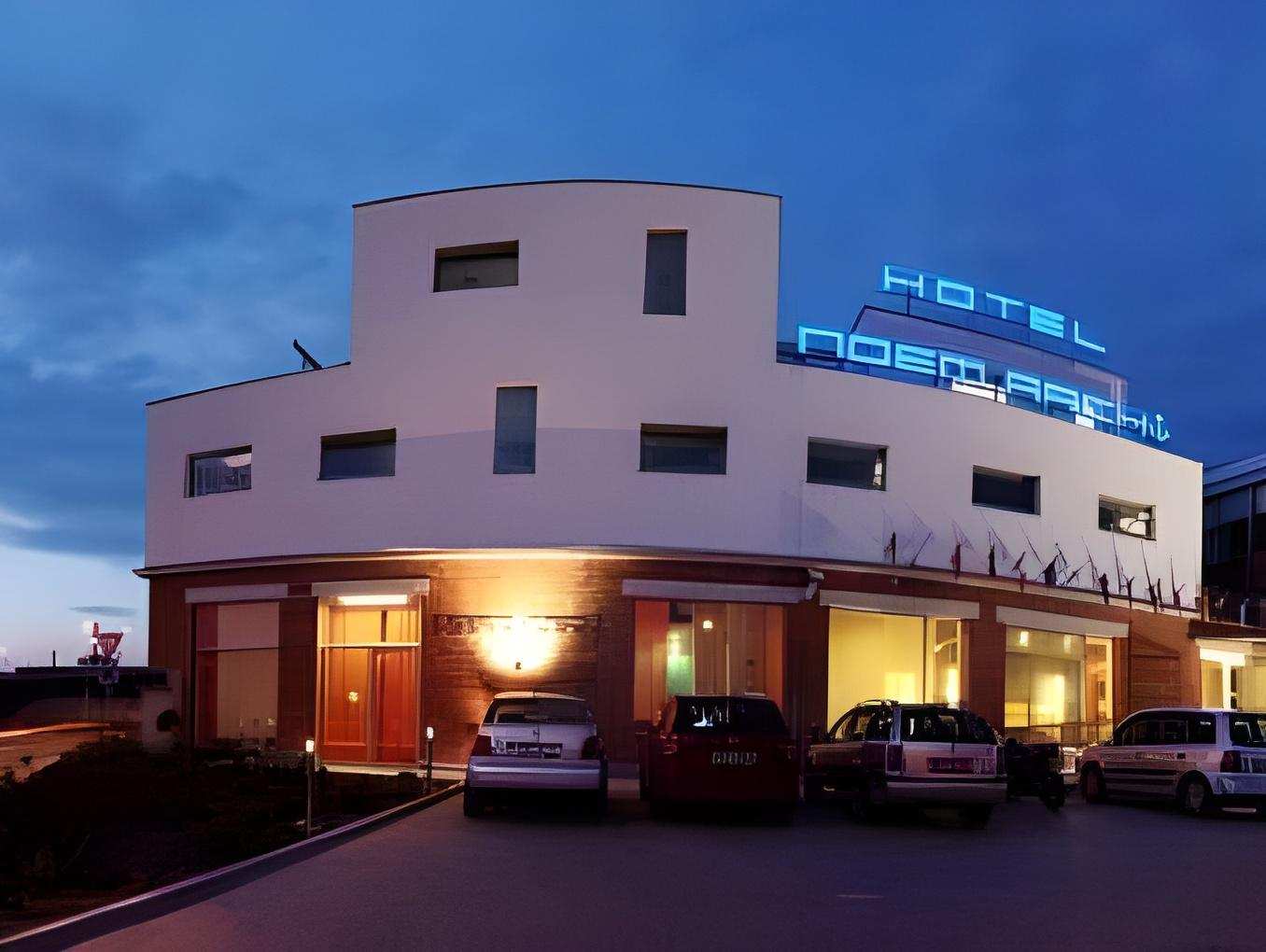 Restaurant & Design Hotel Noem Arch