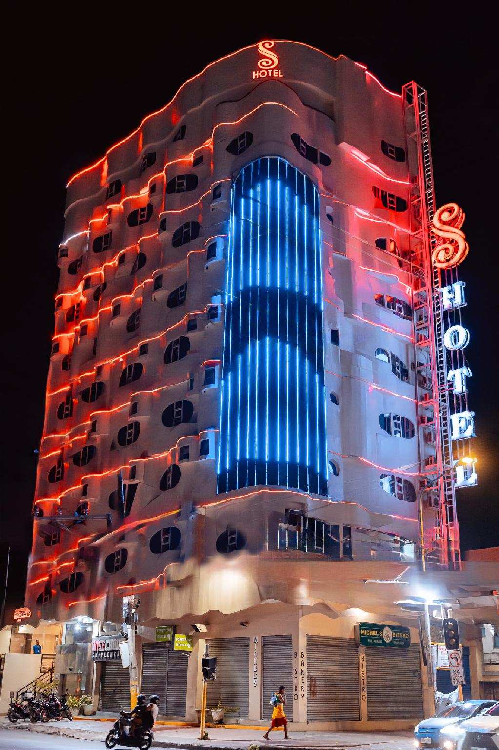 S Hotel & Residences