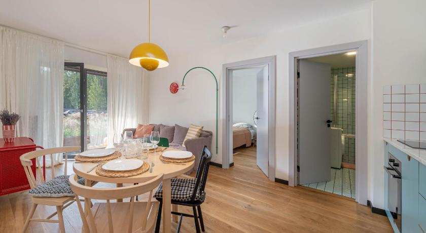 Stylish 2-Bedroom With Large Terrace, Near Forest Park & Beach, Child-Friendly Location