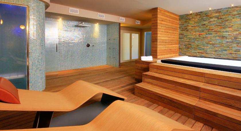 Lagaya Apartaments & Spa