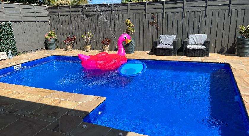 Spacious 3Bd n Pool family holiday home TF2223