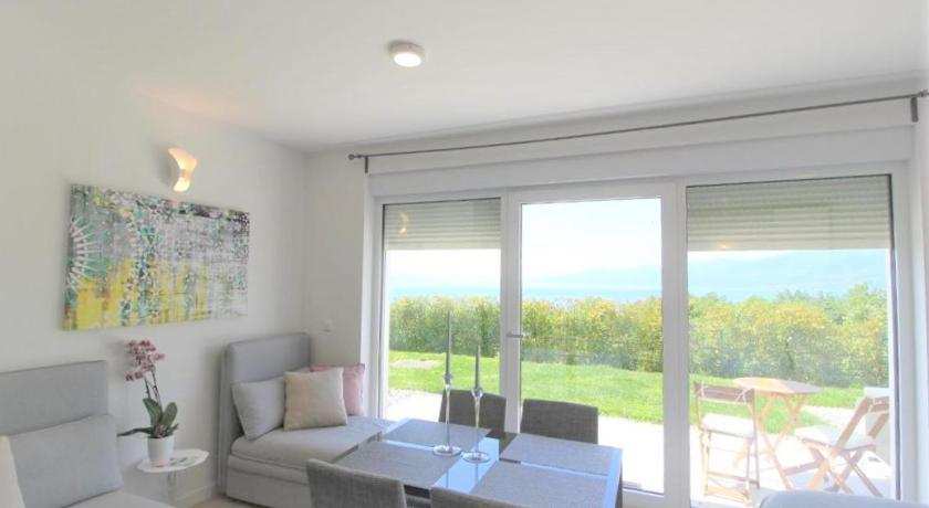 Studio apartment Miramare