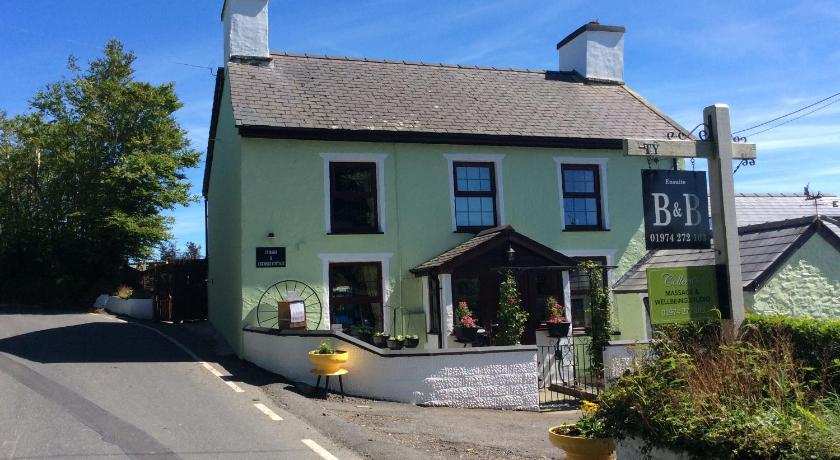 Ty Mawr at Bethania B&B Rooms and Crumble Cottage