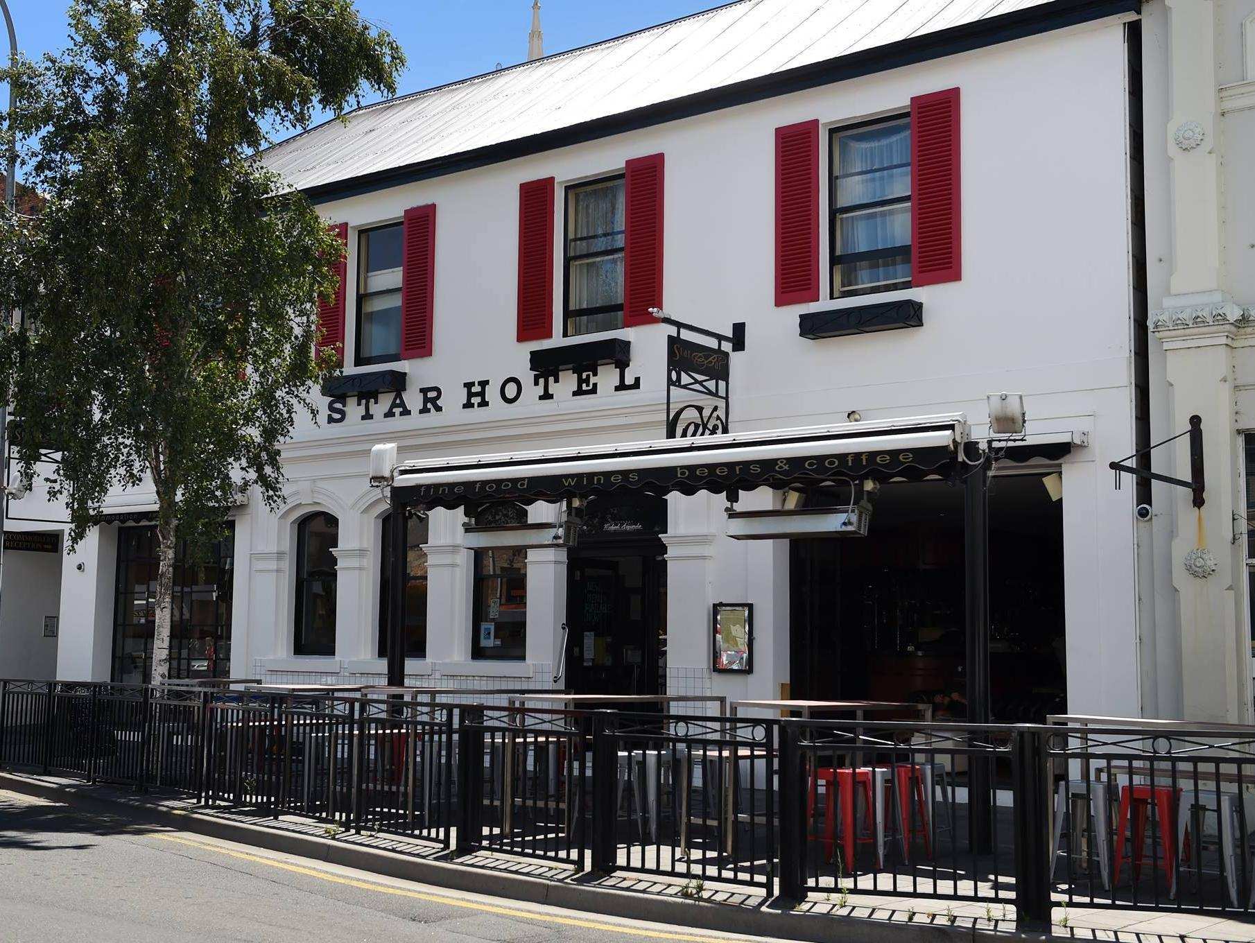 Star Bar Cafe and Hotel