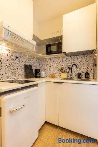 Smart Studio, AC ,Fast Wi-Fi & Walk to Marina by QuickTrips