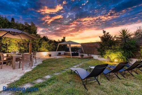 Mi Casa - Serene Garden Retreat, 2 bedroom house