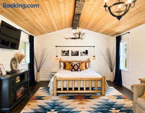 Willow Pond Cabin - Farm Views & Country Escape
