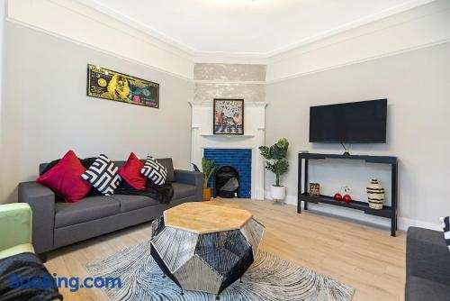 Private House With Garden very Fast access Ctr London