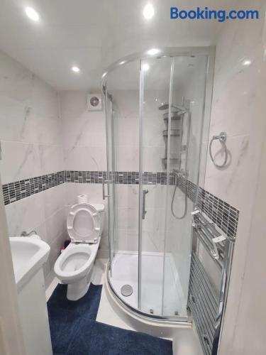 Amazing 4 bed house- Feltham, London, Heathrow