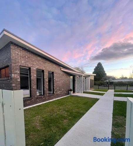 Four Square Short Stay Accommodation Railton