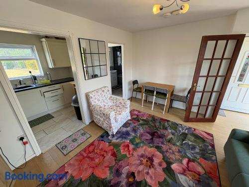 EMA Donington Park Kegworth pilots 3 bedrooms house 4 beds Sleep 6- private drive way