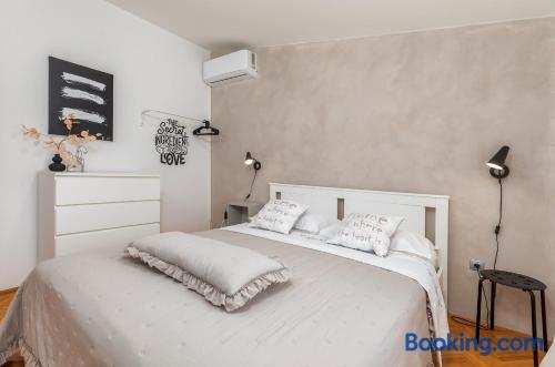 Apartment Tesic close to the sea with shared 4xbicycles