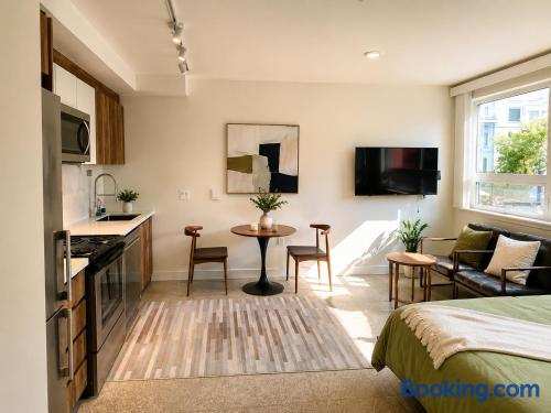 Stylish Studio Retreat with 2 Comfortable Beds