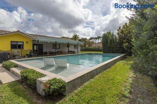 Heated pool - 5min Coral Gables - Family Vacation