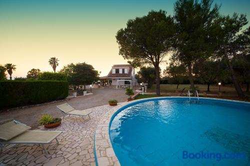Villa dei Sogni-8 minuti dal mare di Gallipoli-Intera Villa con Piscina Privata 50 mq e parco di 10000 mq IN USO ESCLUSIVO-5 camere -comoda 8-10 fino 14 ospiti