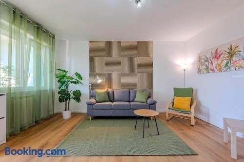 3 Rooms, 15 minuti da Malpensa, Parking, Self check in