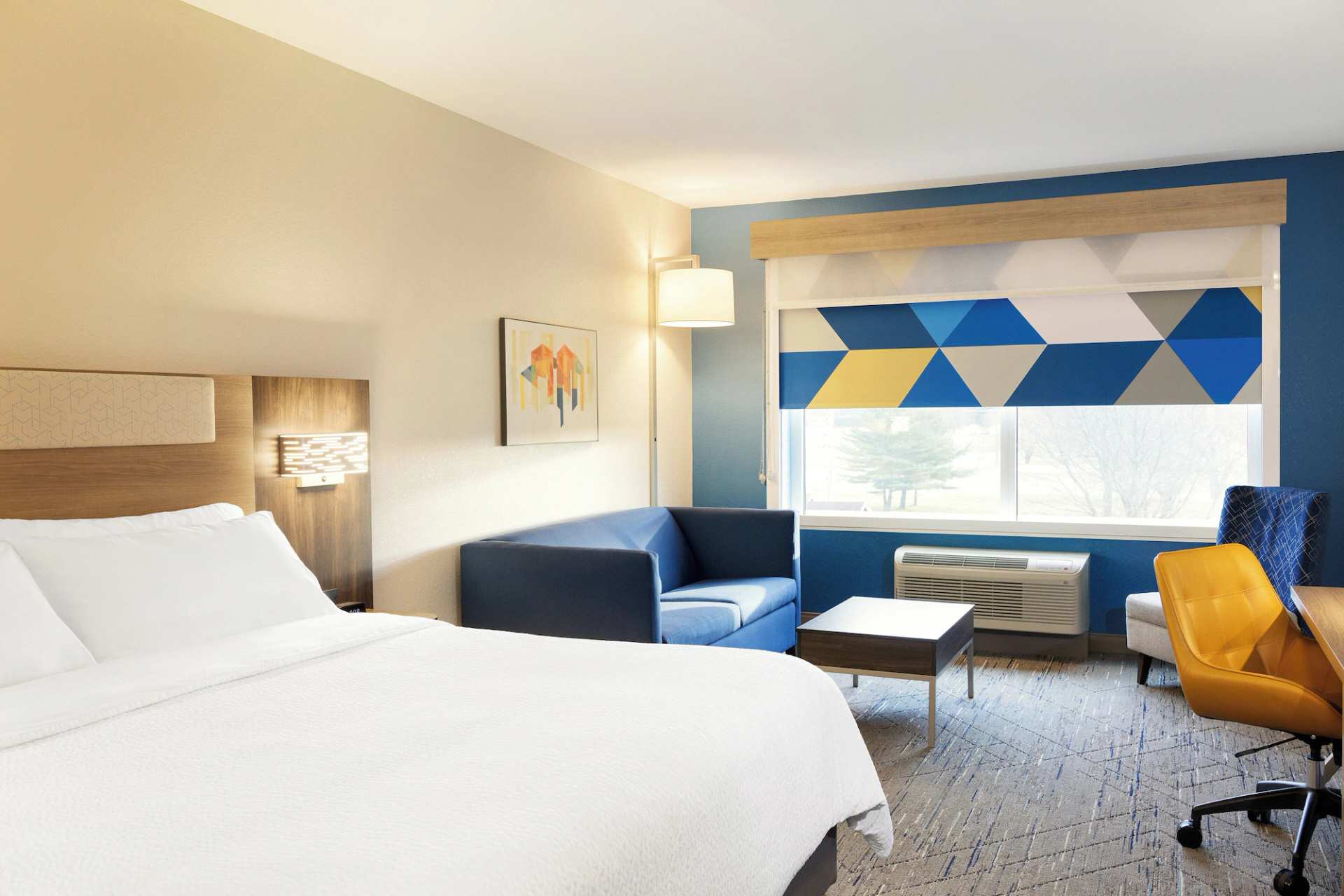 Holiday Inn Express & Suites Joplin Southeast