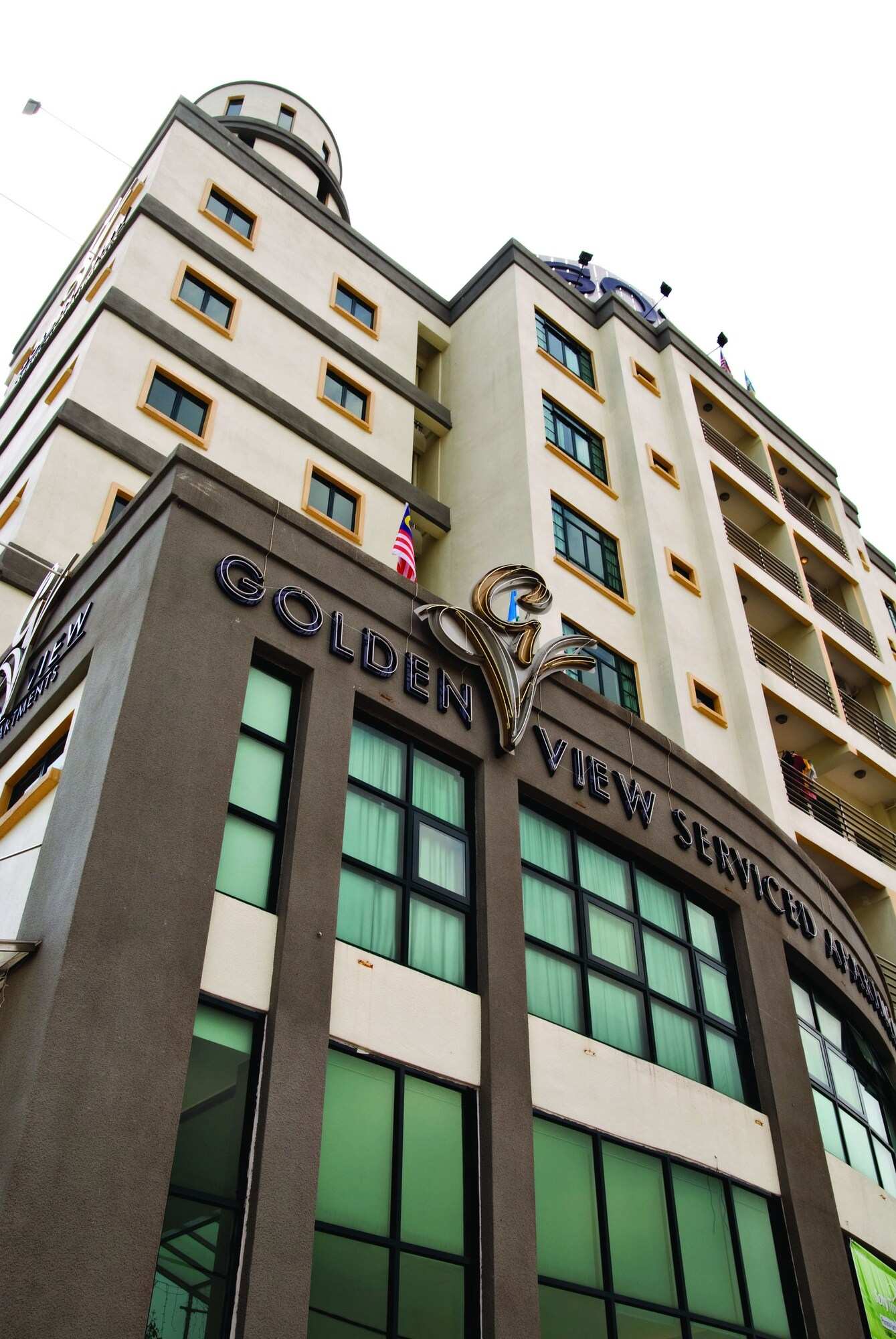 Golden View Serviced Apartments