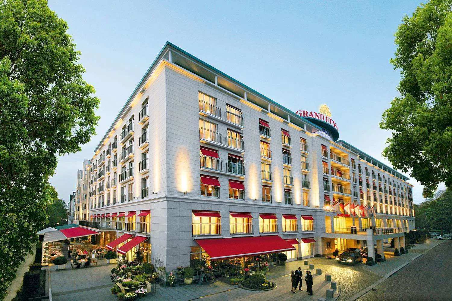 GRAND ELYSEE Hamburg