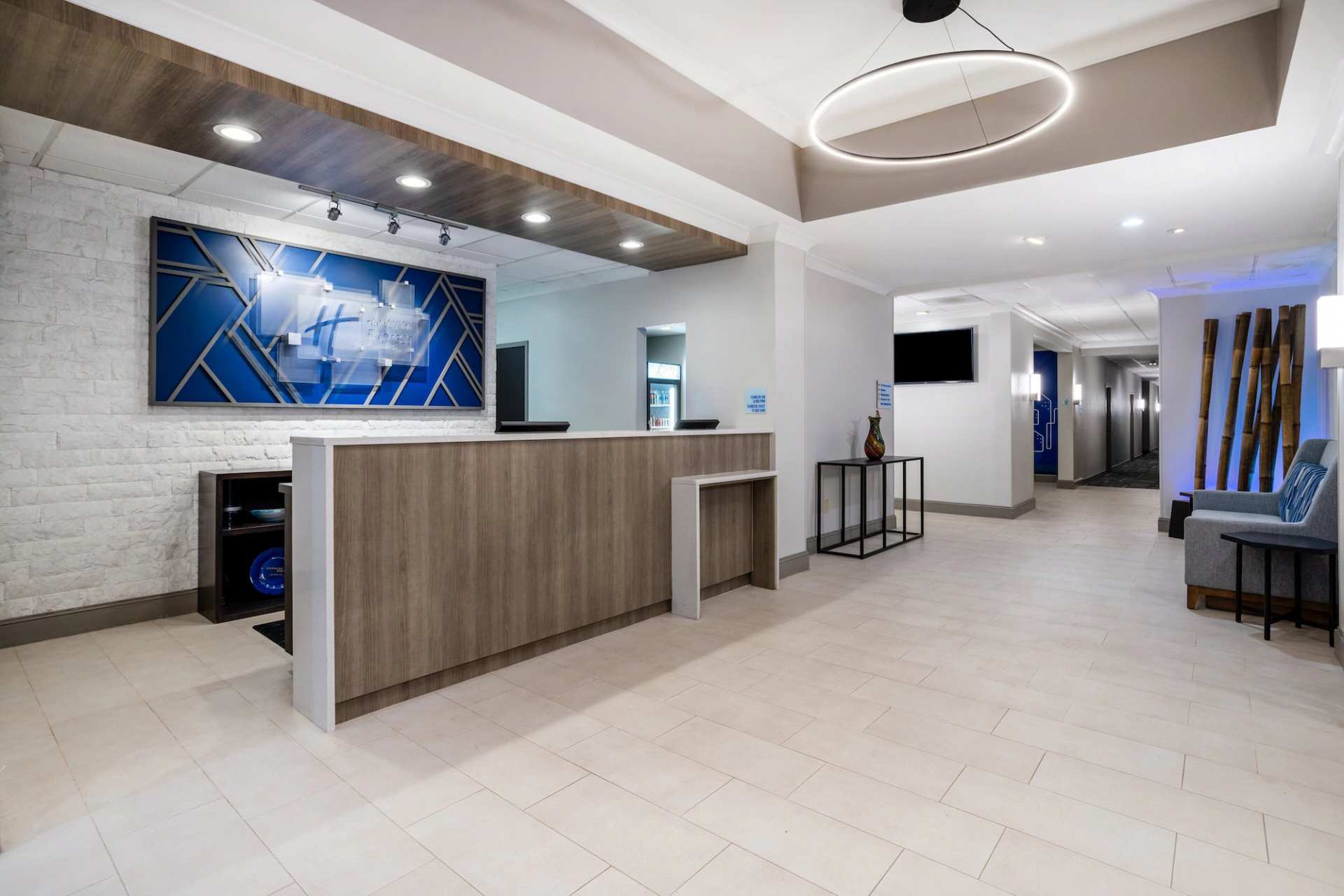 Holiday Inn Express and Suites Tampa I-75 at Bruce B. Downs by IHG