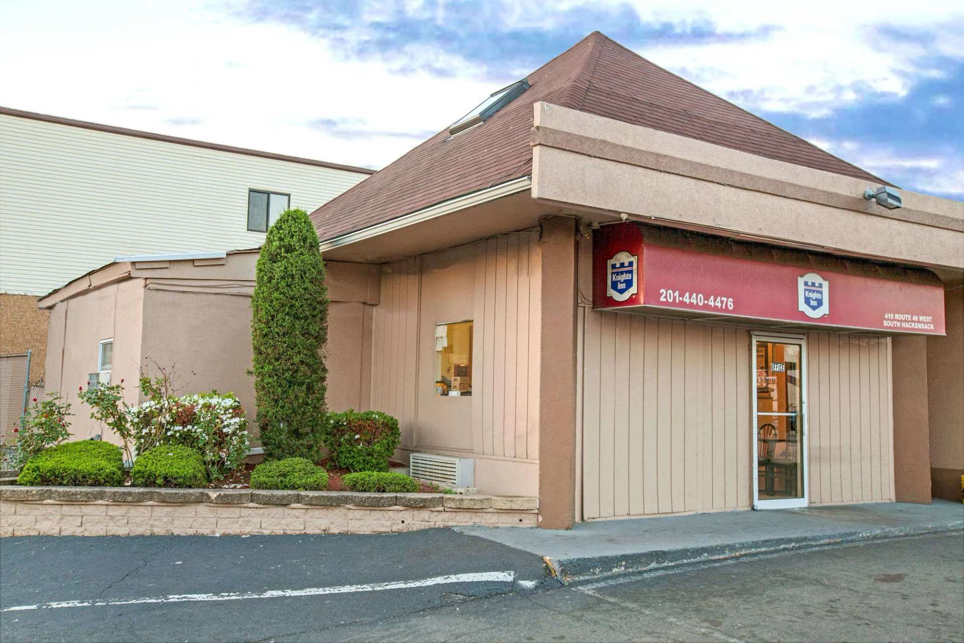 Knights Inn South Hackensasck