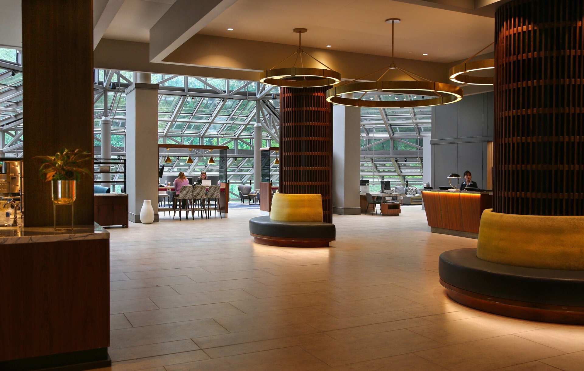 Crowne Plaza Atlanta Perimeter at Ravinia by IHG