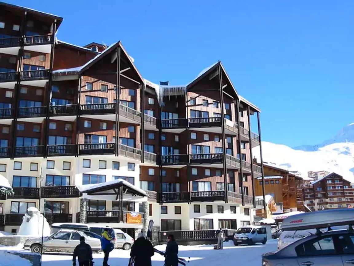 Duplex authentique 6 pers au cœur de Val Thorens avec balcon, local à ski, et box en option