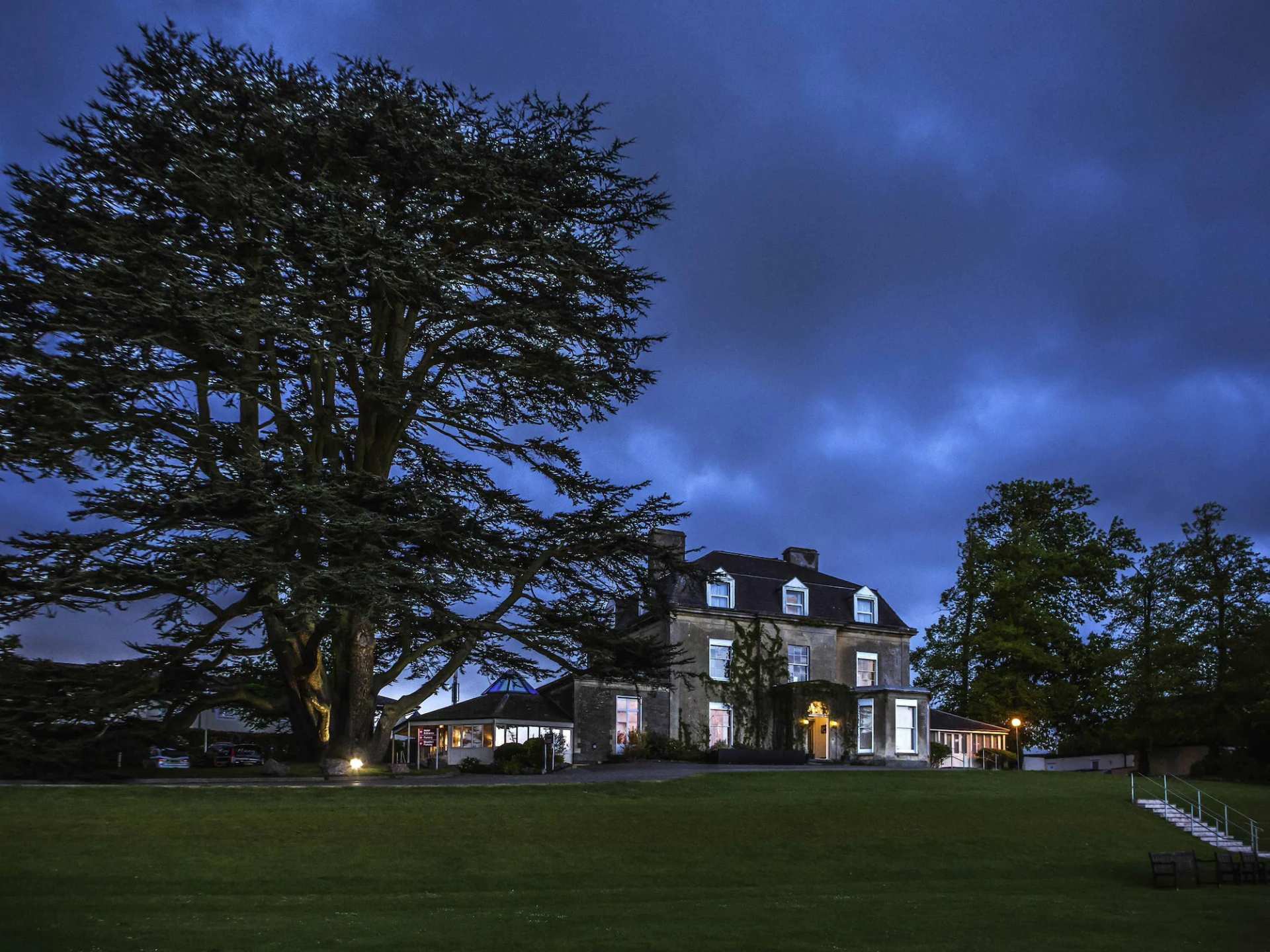 Mercure Bristol North The Grange Hotel