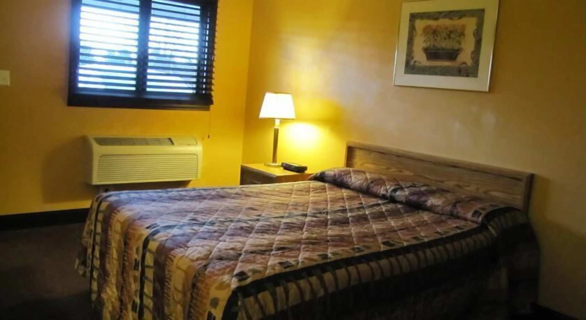Colonial Inn Mercer-Grove City