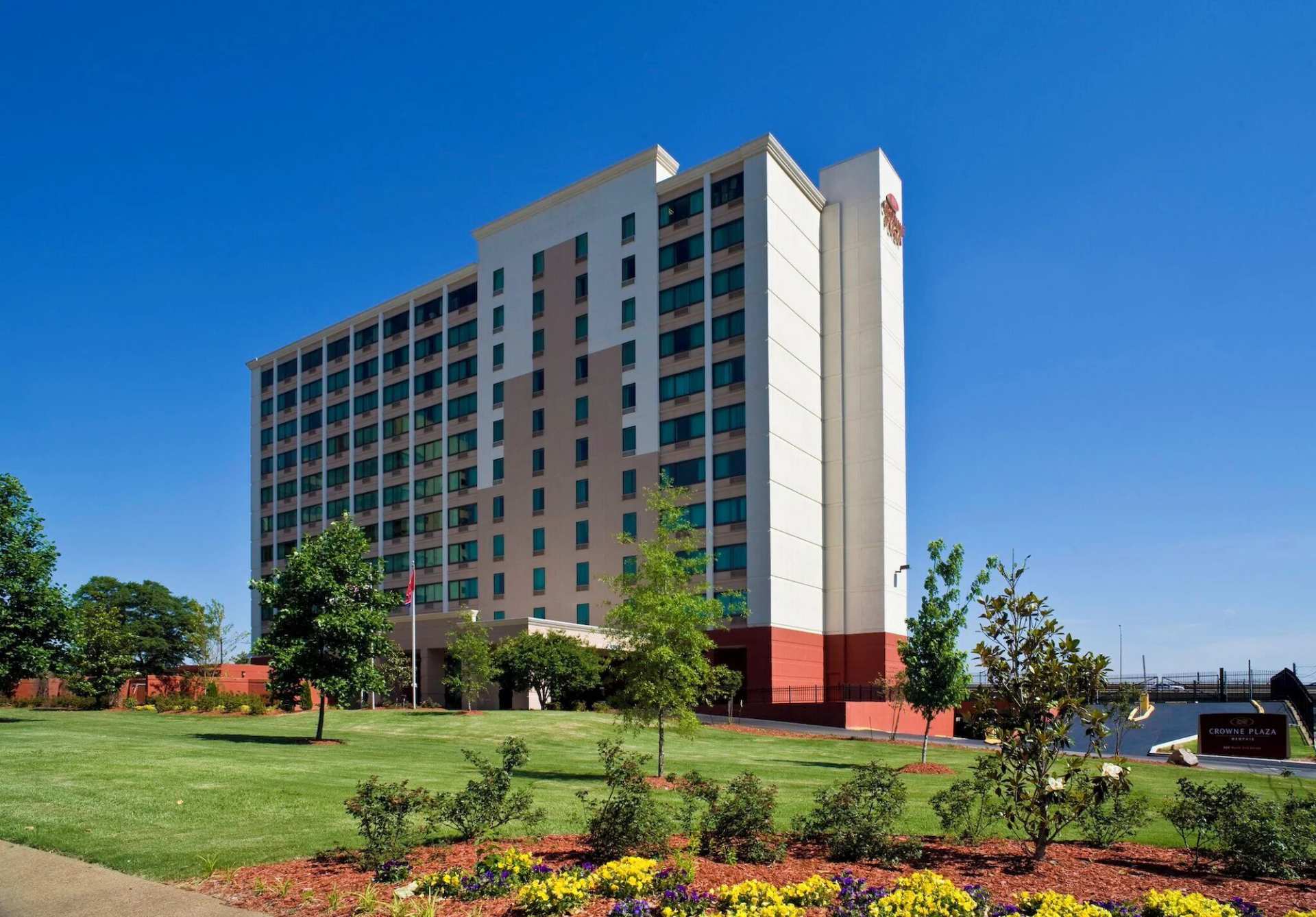 Crowne Plaza Memphis Downtown by IHG