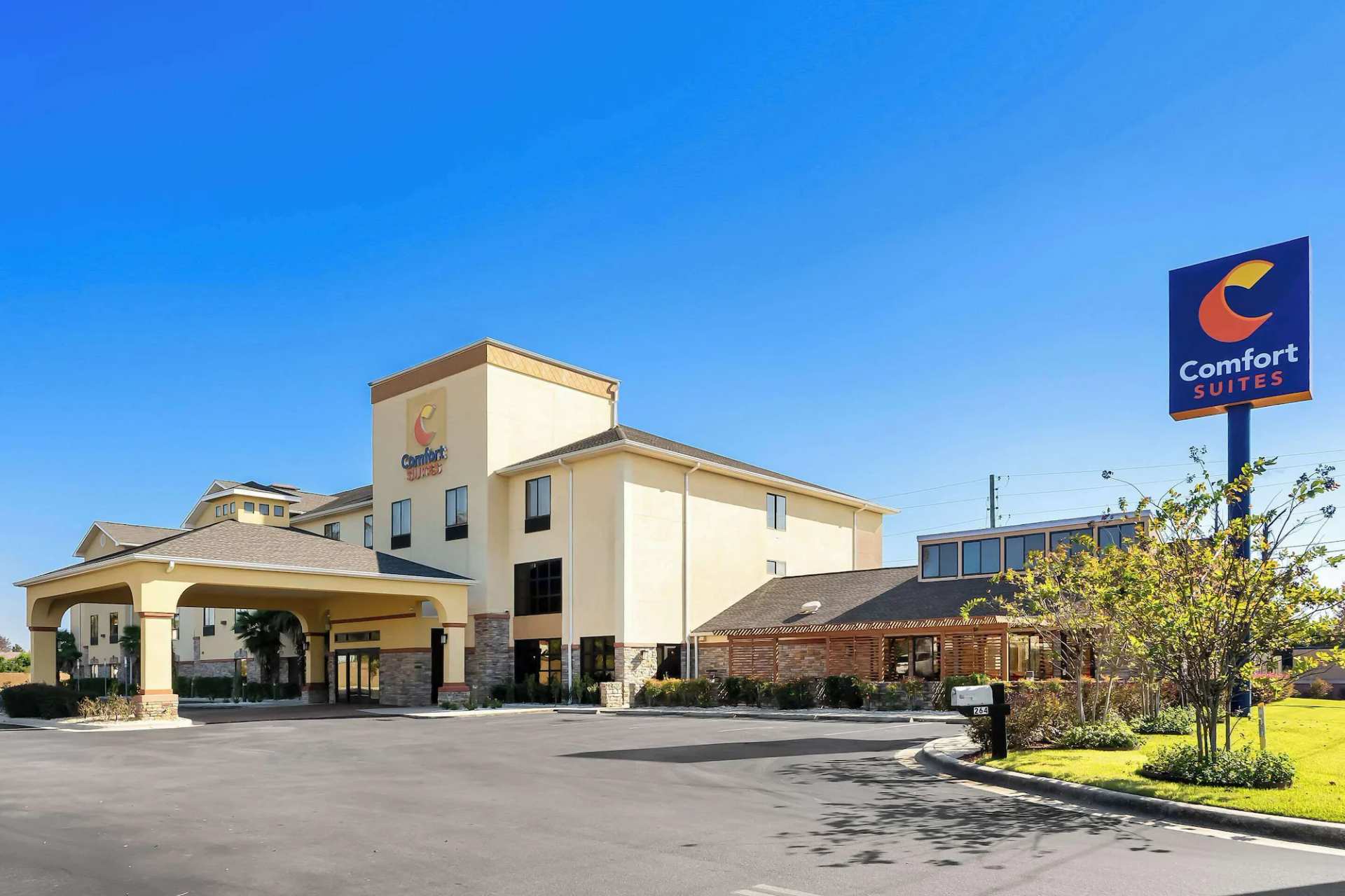 Comfort Suites Panama City near Tyndall AFB