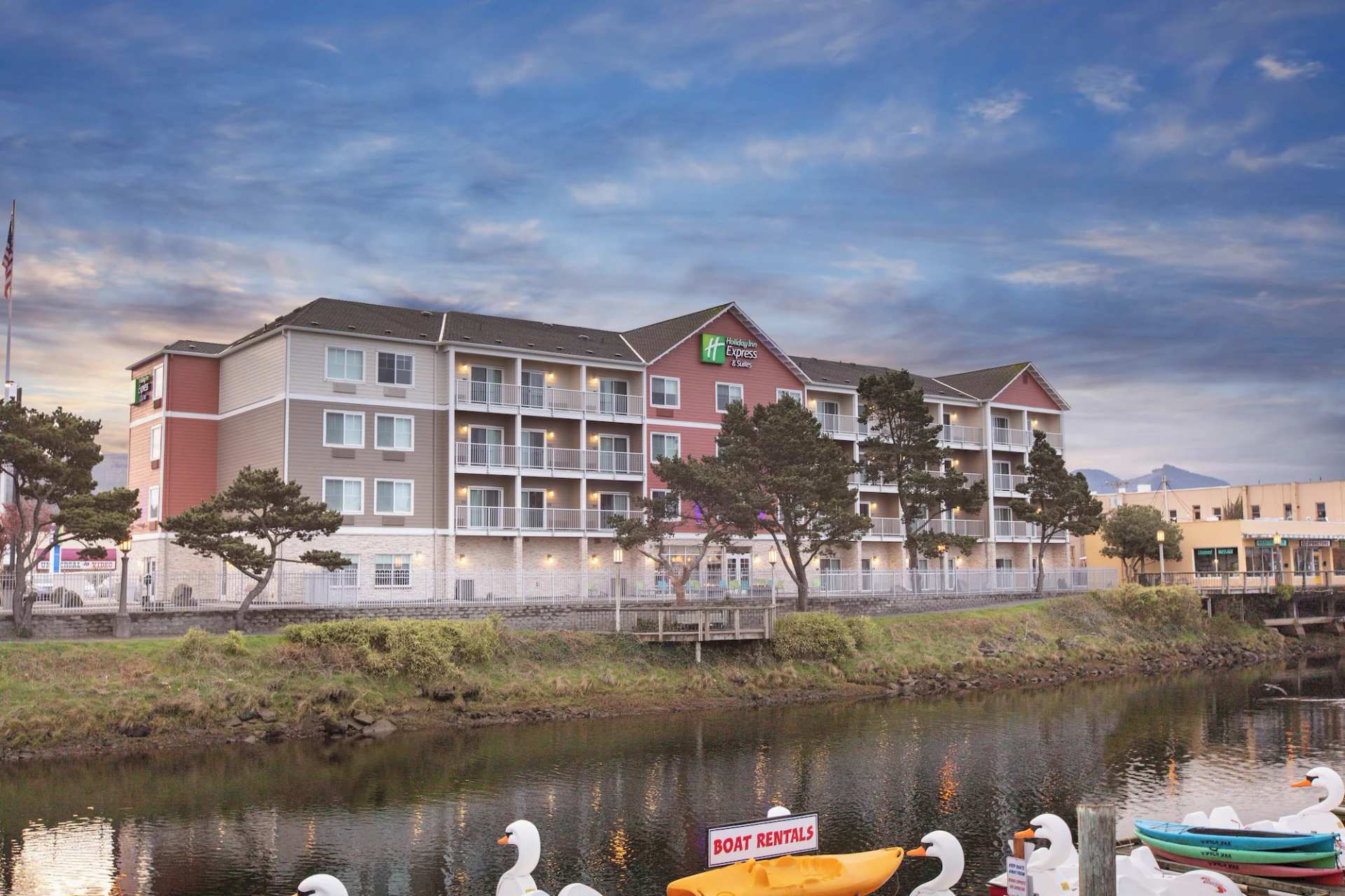 Holiday Inn Express Hotel & Suites Seaside Convention Center by IHG
